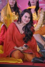 Sonakshi Sinha at the Launch of Song Tayyab Ali from the movie Once Upon A Time In Mumbai Dobaara in Mumbai on 28th June 2013 (201).JPG